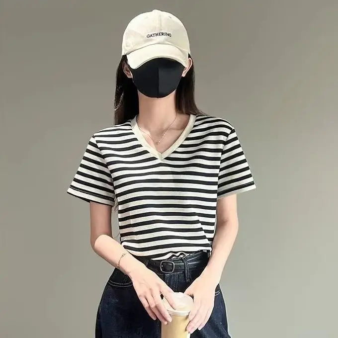 Women's Mid-Sleeve T-Shirt: Breathable, Soft, Square Neck, Straight Shoulders, Slimming, Short-Sleeve Base Layer Top for Summer